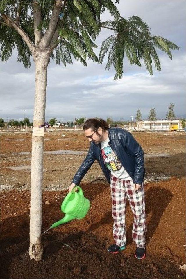 Halil Sezai, Expo 2016 Ünlüler Ormanına Jakaranda Ağacı Dikti