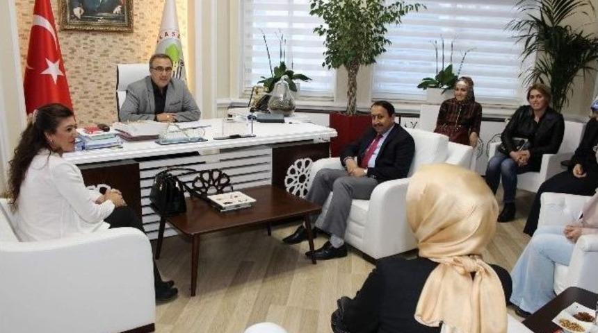 Başkan Kara&ccedil;oban&rsquo;a &ldquo;diş Hekimleri Haftası&rdquo; Ziyareti