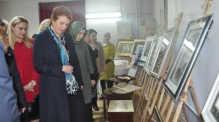 &Ouml;ğretmenlerden Dekoratif El Sanatları Sergisi