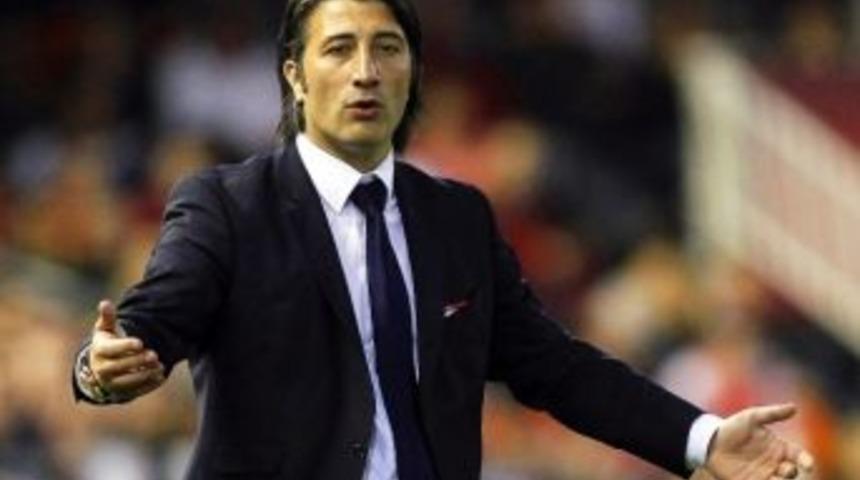 Bursaspor Basel&rsquo;e Damga Vuran Hocayı Getiriyor