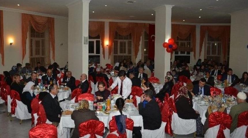 Jandarmadan Şehit Ve Gazi Aileleri Onuruna Yemek