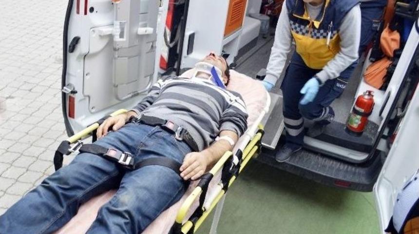 Sakarya&rsquo;da Trafik Kazası: 5 Yaralı