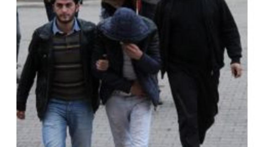 Hırsızlık Yapan 3 Kardeş Yakalandı