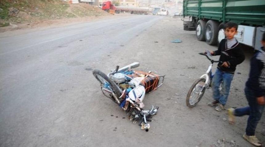 Cizre&rsquo;de Trafik Kazası: 3 Yaralı