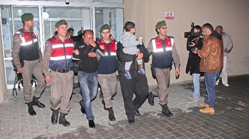 12 Ka&ccedil;ak G&ouml;&ccedil;meni Can Yelekleri Ele Verdi