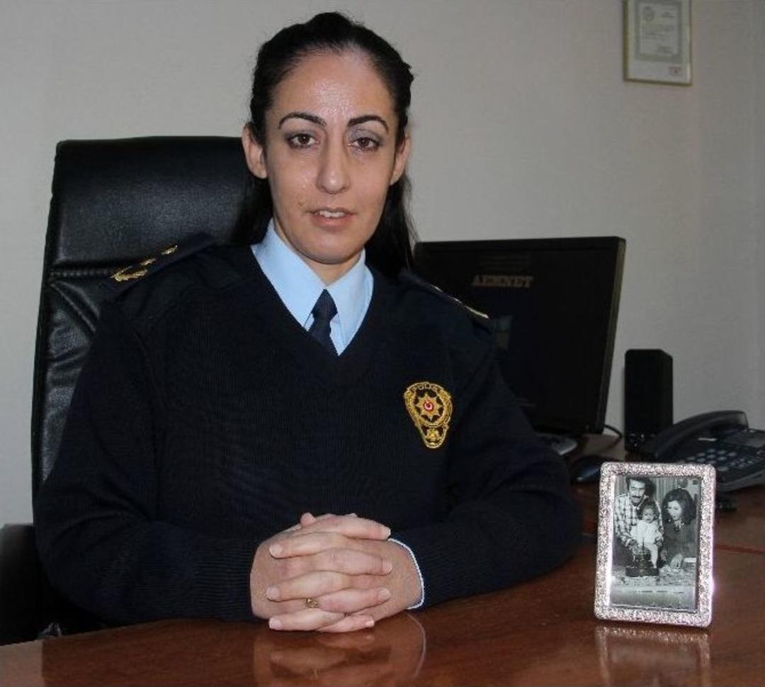 (&ouml;zel Haber) Şehit Kızı M&uuml;d&uuml;r&uuml;n Verdiği Acı Haber Tez Konusu Oluyor