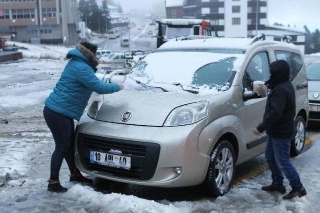 Uludağ’da Kar Kalınlığı 10 Santimetre