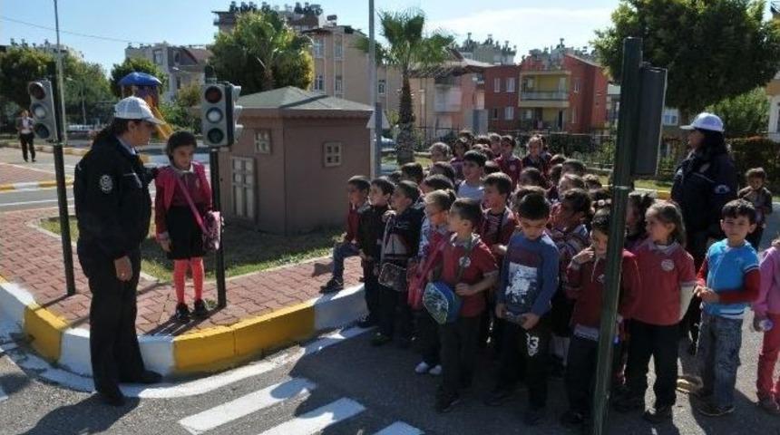 Kepez&rsquo;in &Ccedil;ocukları Bilin&ccedil;li Yetişiyor