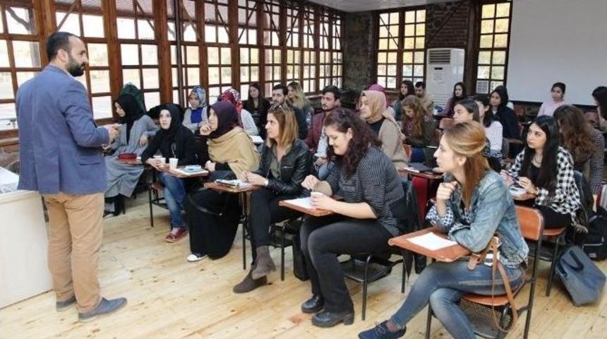 Akademik Okullar&rsquo;da Eğitimler Başladı