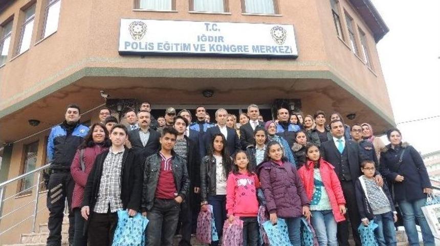 Polis, Sevgi Evlerindeki &Ccedil;ocuklarla Bir Araya Geldi