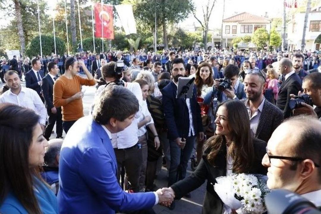 52&rsquo;nci Uluslararası Antalya Film Festivali &Uuml;nl&uuml;ler Kortejiyle Başladı
