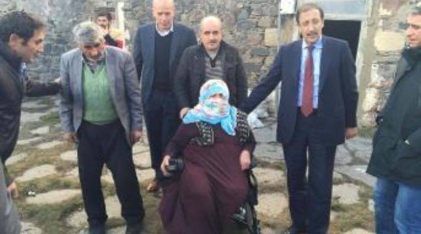 Başkan Bulutlar&rsquo;dan Engelli Vatandaşa Ak&uuml;l&uuml; Araba