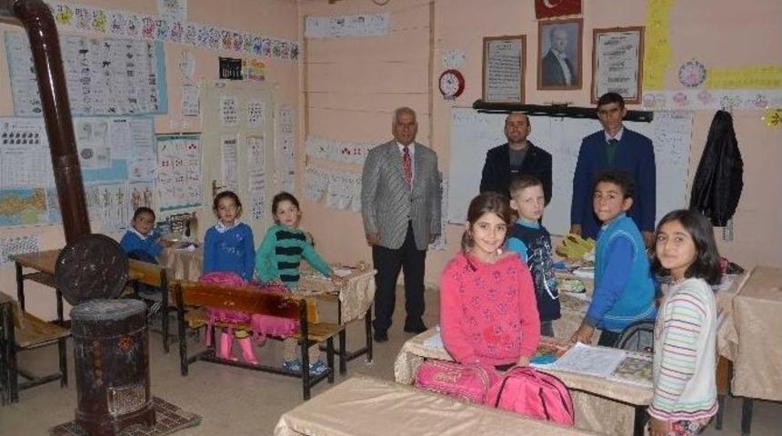 8 &Ouml;ğrencili Okula Anlamlı Ziyaret