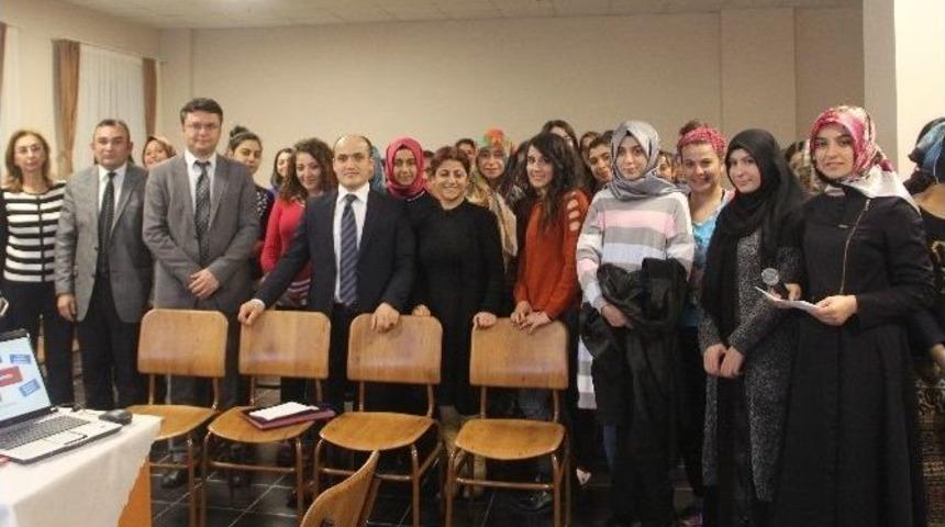 Katip &Ccedil;elebi Kız &Ouml;ğrenci Yurdunda Farkındalık Konferansı