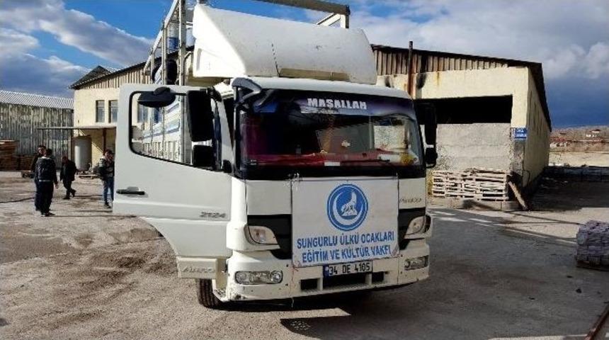 Sungurlu &Uuml;lk&uuml; Ocaklarından T&uuml;rkmenlere Gıda Yardımı