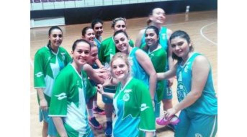 Bayan Basketbolcular Rakip Tanımıyor