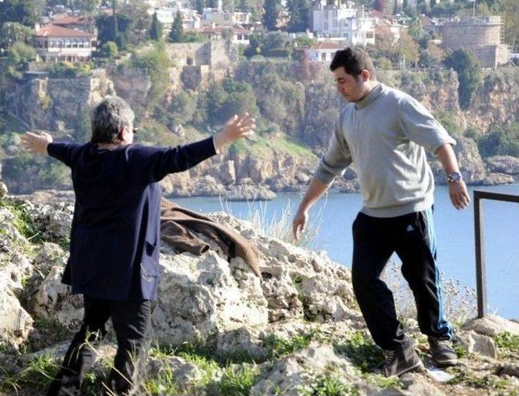 Annenin En Zor Görevi G4