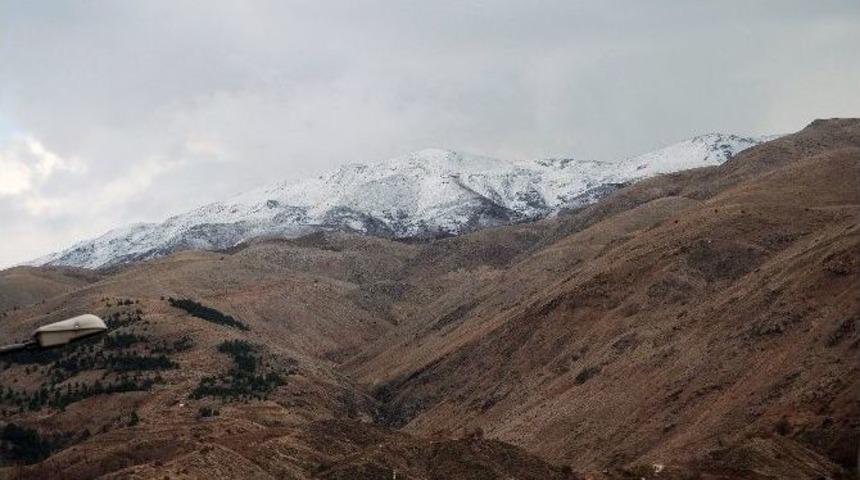 Adıyaman&rsquo;a Yılın İlk Karı Yağdı