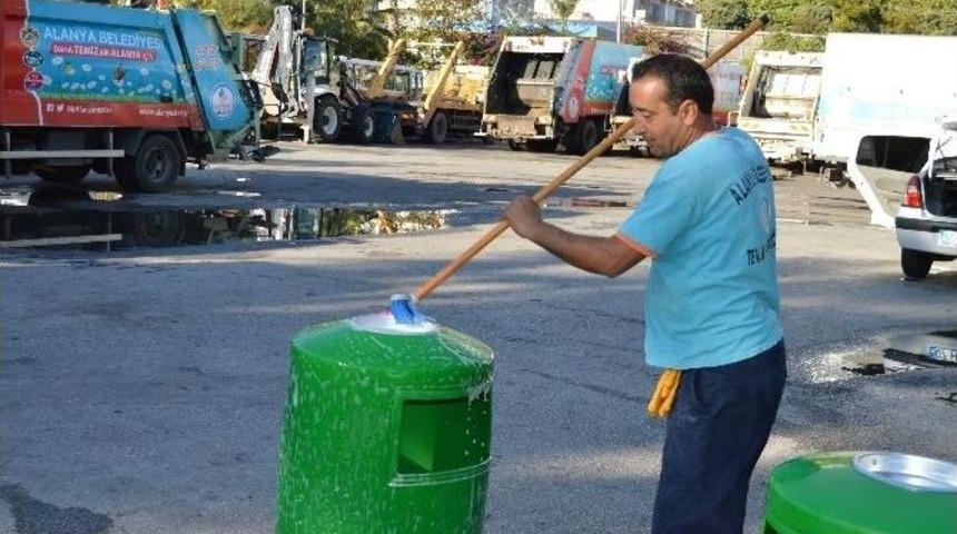 Alanya&rsquo;da &Ccedil;&ouml;p Kovaları Hijyen Hale Getiriliyor