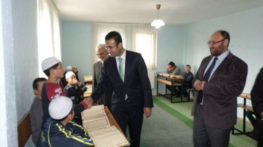 Kaymakam Akpay Kur’an Kurslarını Ziyaret Etti