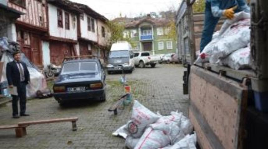 İhtiya&ccedil; Sahibi Ailelere 100 Ton K&ouml;m&uuml;r Yardımı