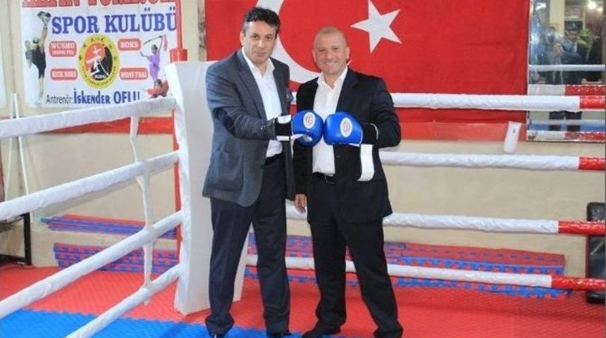 Hekimoğlu Ringe &Ccedil;ıktı, Usta&rsquo;ya &ldquo;samimiyet&rdquo; Eleştirisinde Bulundu