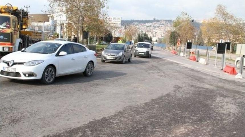Outlet K&ouml;pr&uuml;l&uuml; Kavşak &Ccedil;alışmaları Başladı