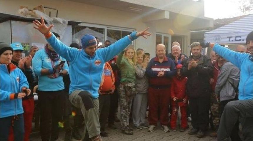 Doğa Dostları Y&uuml;r&uuml;y&uuml;ş Yapıp &Ccedil;etin Uygur&rsquo;u Andı