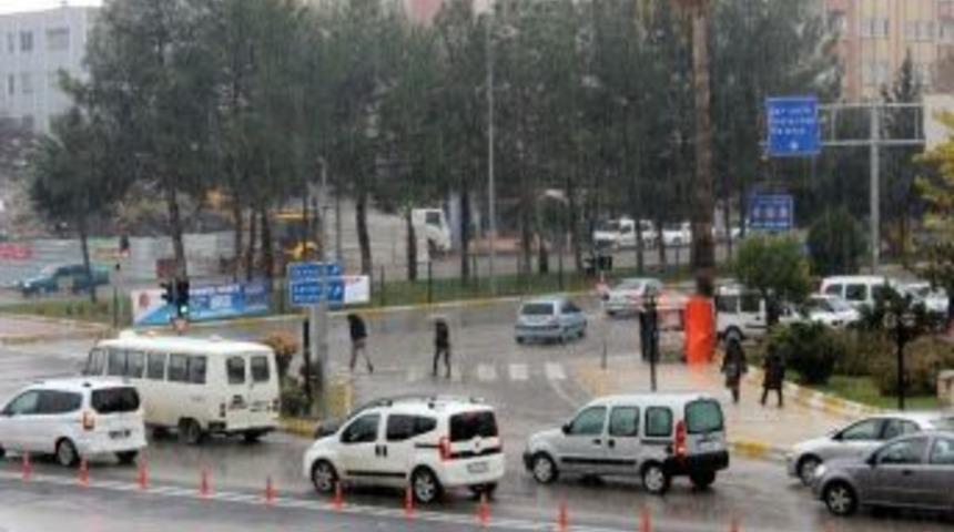 Yağmur Yağışı Etkili Oldu