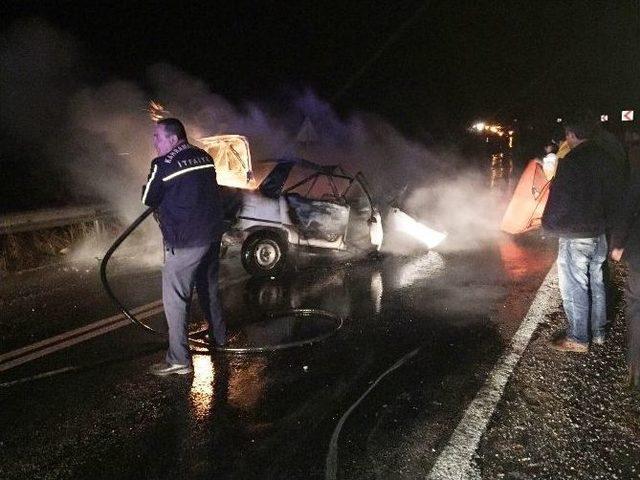 Tır’la Çarpışan Otomobildeki 2 Kişi Yanarak Öldü