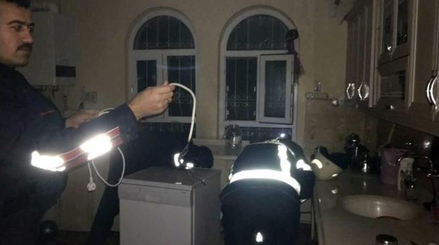 &Uuml;&ccedil;l&uuml; Prizden &Ccedil;ıkan Yangın Korkuttu