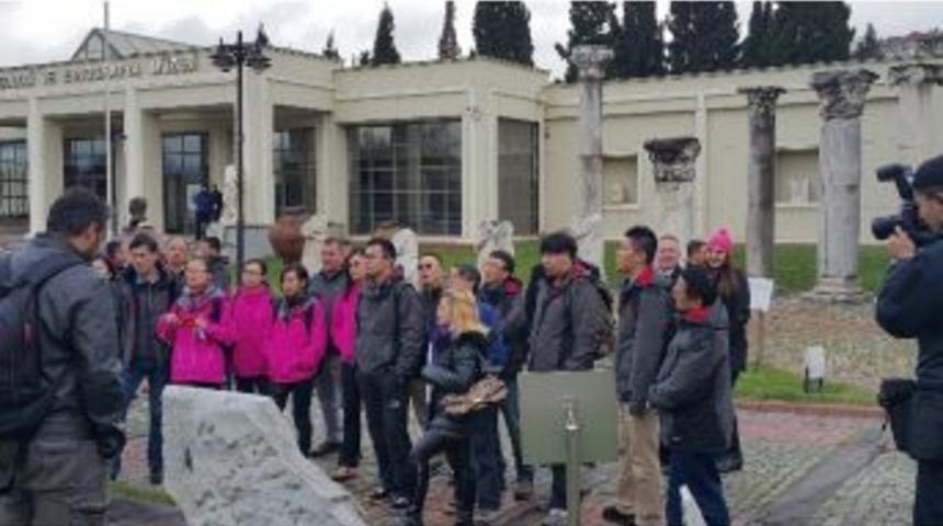 &Ccedil;inliler, İzmit&rsquo;i Gezdi