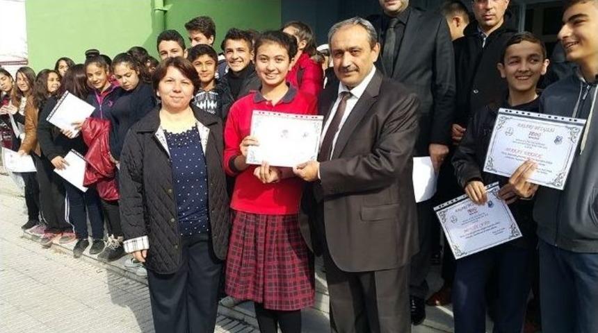 Dinar&rsquo;da Teog T&uuml;rkiye 1.&rsquo;si Ve Dereceye Giren &Ouml;ğrenciler &Ouml;d&uuml;llendirildi