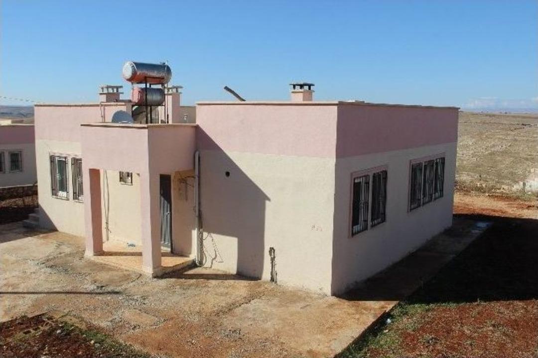 Gen&ccedil; &Ouml;ğretmenin Boğazı Kesilmiş Halde Bulunması