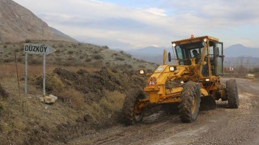 Büyükşehir Sarıcakaya Yollarını Yeniliyor