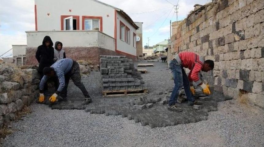 &Ccedil;atakdere Kilitli Parkeye Doyuyor