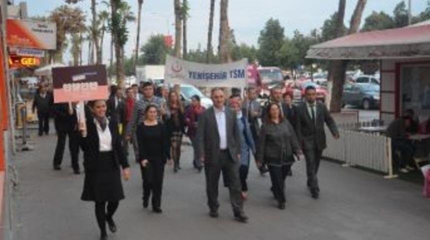 Halk Sağlığı &Ccedil;alışanları &lsquo;sağlıklı Dişler&rsquo; İ&ccedil;in Y&uuml;r&uuml;d&uuml;