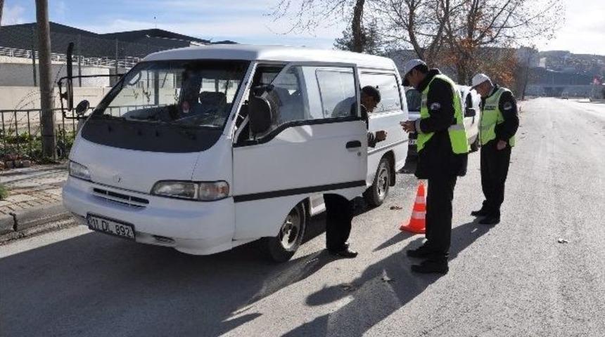 Boz&uuml;y&uuml;k&rsquo;te Kış Lastiği Denetimleri Başladı