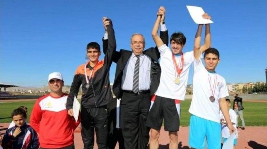 1 Aralık Koşusu Yapıldı