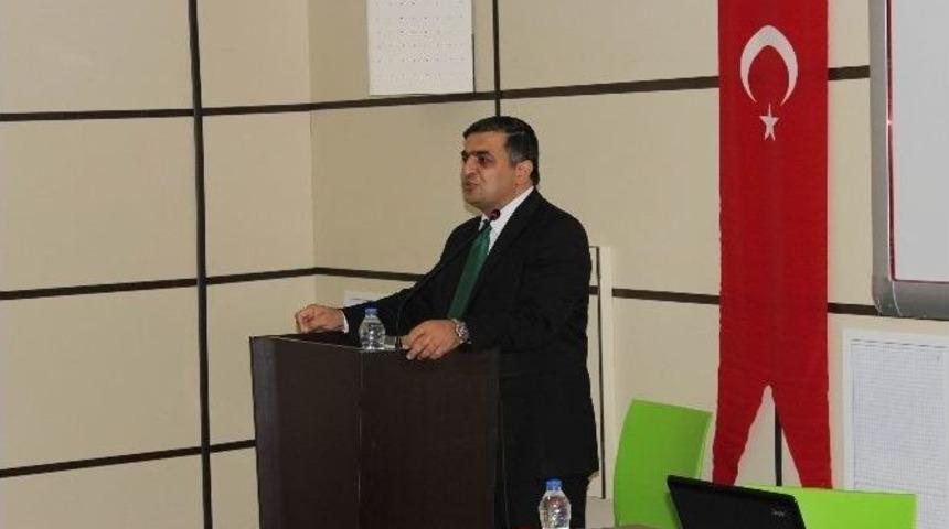 Murat Demirkol&rsquo;dan İlahiyat &Ouml;ğrencilerine Konferans
