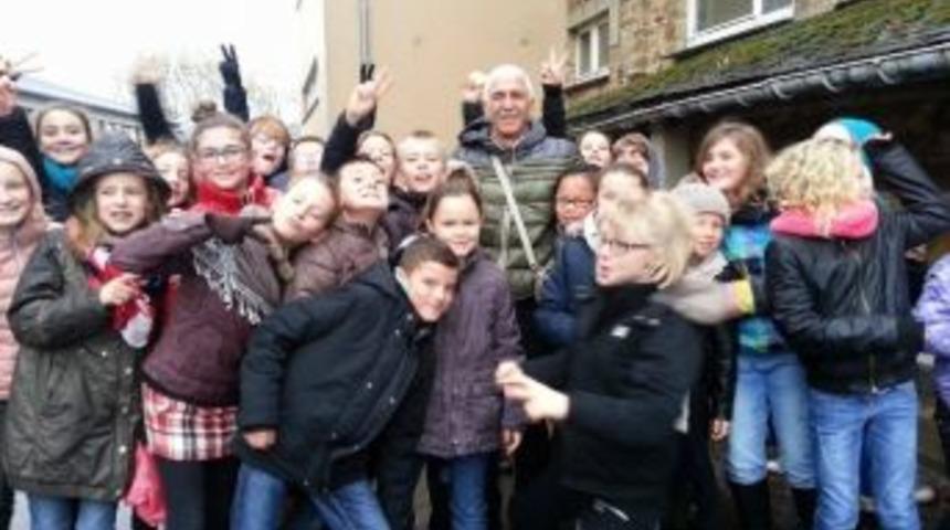 &Ouml;ğrenciler T&uuml;rk Eğitim Sistemini Bel&ccedil;ika&rsquo;da Tanıttı