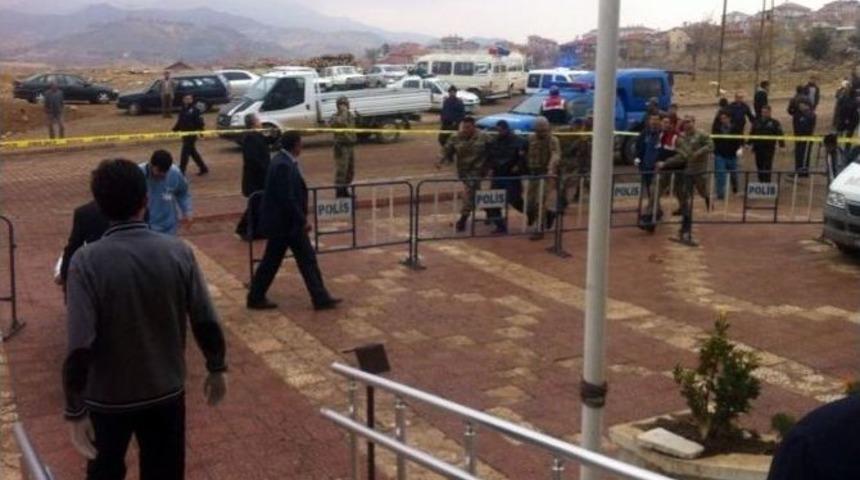 3 Kişiyi &Ouml;ld&uuml;rd&uuml;kten Sonra 3 G&uuml;n &Ccedil;ukurda Gizlenmiş