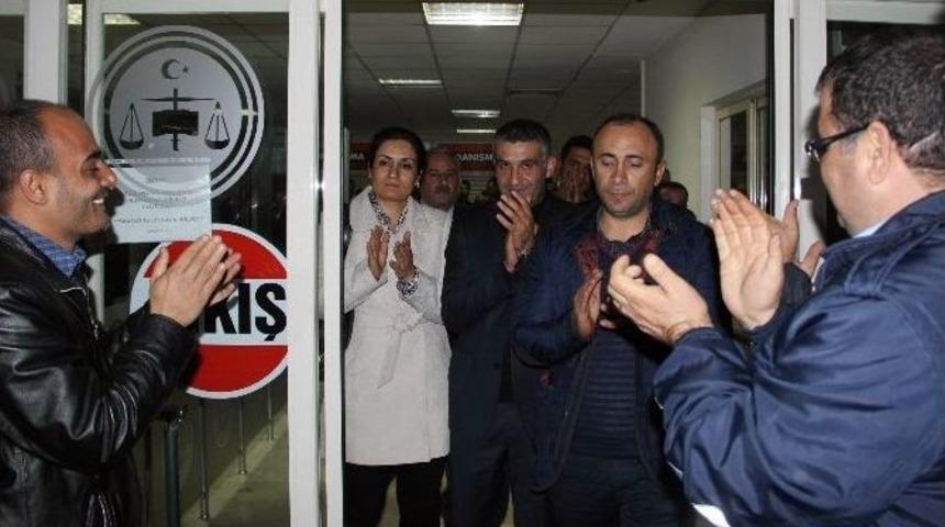 G&ouml;zaltına Alınan Dbp&rsquo;li Suru&ccedil; Belediye Eş Başkanı Serbest Bırakıldı