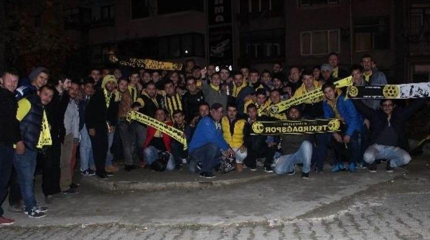 Tekirdağspor&rsquo;un Meydan &Ccedil;arşı Taraftar Grubu İzmir&rsquo;e Gitti