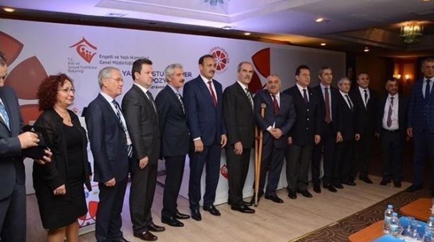 Belediyeye Bir &Ouml;d&uuml;lde Aile Sosyal Politikalar M&uuml;d&uuml;rl&uuml;ğ&uuml;nden