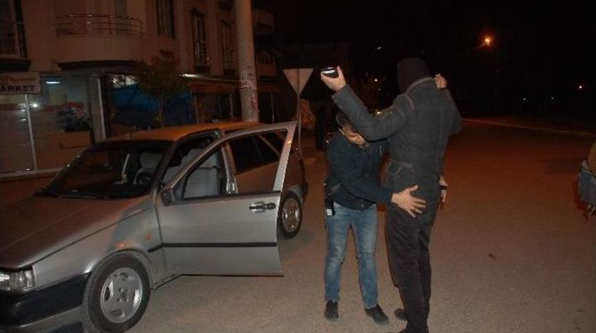 Kar Maskeli Otomobil S&uuml;r&uuml;c&uuml;s&uuml; Polisi Harekete Ge&ccedil;irdi