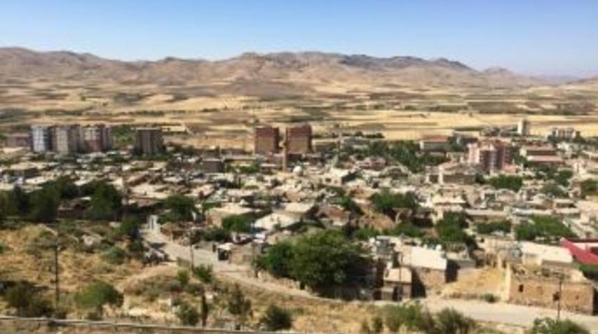 Gerc&uuml;ş Kaymakamlığı Yeni Y&uuml;r&uuml;y&uuml;ş Ve Miting Alanlarını Belirledi