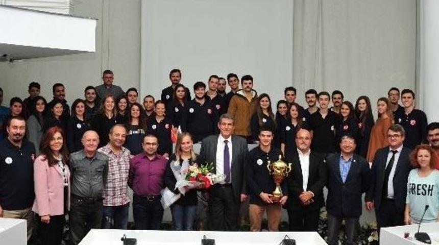 Efem Halk Oyunları Topluluğu Şampiyon Oldu