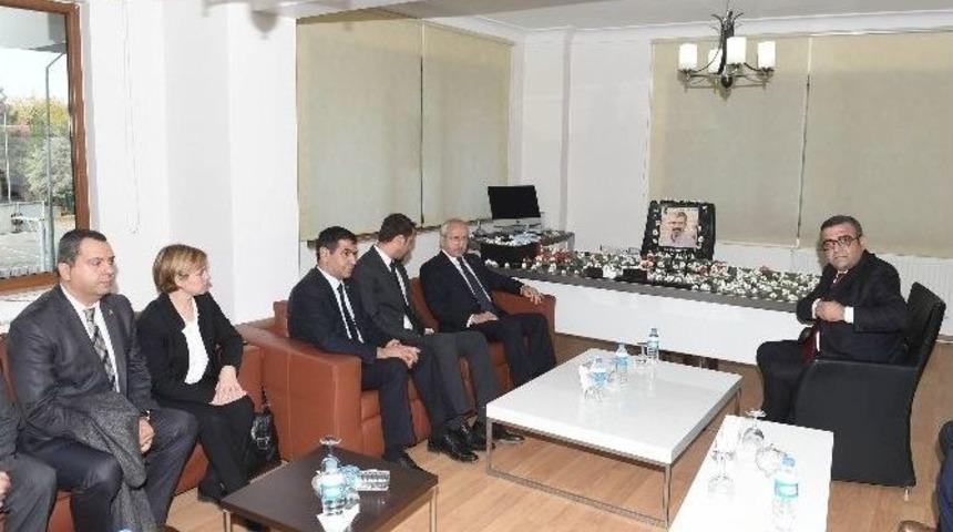 Kılı&ccedil;daroğlu, Diyarbakır Barosu&rsquo;nu Ziyaret Etti