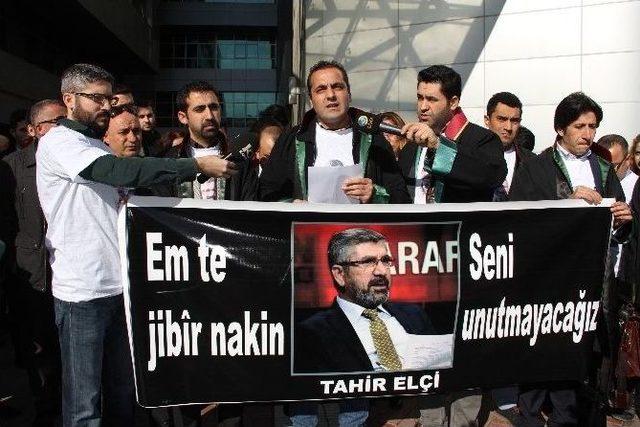 Mersin’de Avukatlardan Tahir Elçi İçin Oturma Eylemi